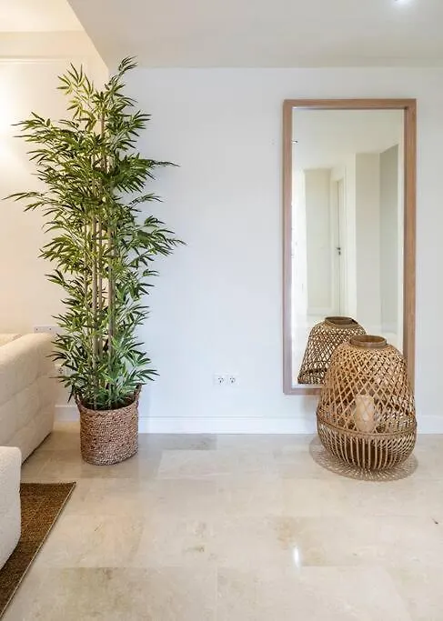 Modern Flat In Marbella, 2Br, Pool & Parking Apartment 0*, Marbella