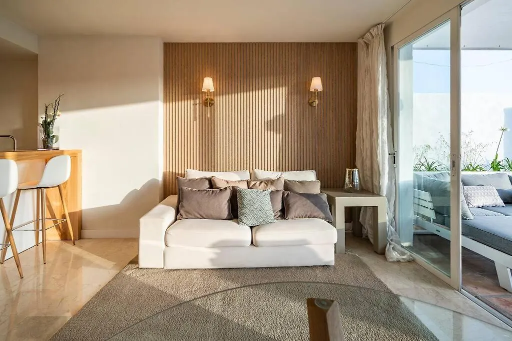 Modern Flat In Marbella, 2Br, Pool & Parking Apartment 0*, Marbella