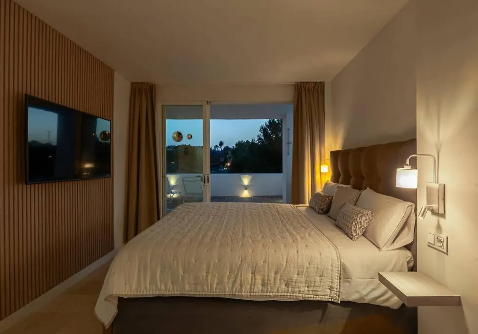 Modern Flat In Marbella, 2Br, Pool & Parking Apartment 0*, Marbella