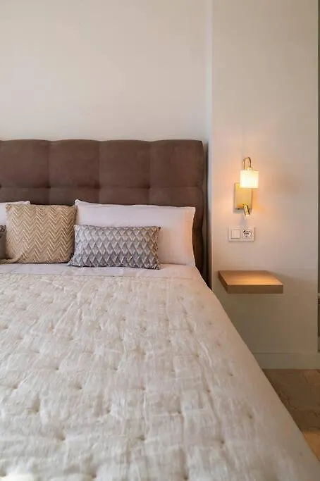 Modern Flat In Marbella, 2Br, Pool & Parking Apartment Spain