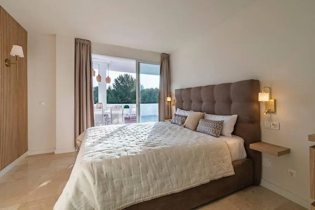 Modern Flat In Marbella, 2Br, Pool & Parking Apartment