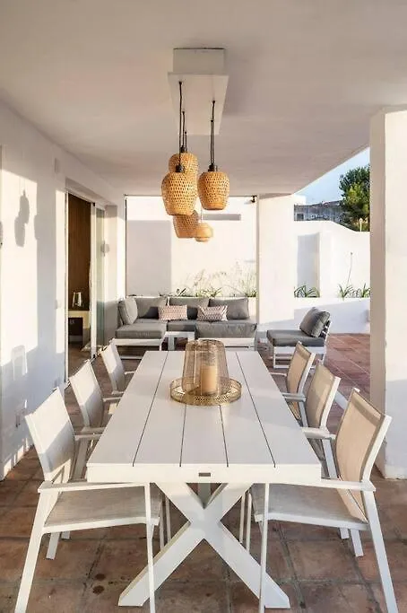 Modern Flat In Marbella, 2Br, Pool & Parking Apartment