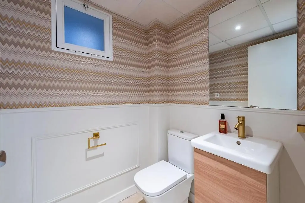 Modern Flat In Marbella, 2Br, Pool & Parking Apartment Spain