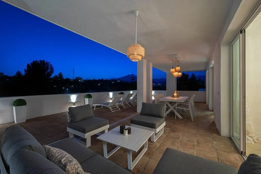 Modern Flat In Marbella, 2Br, Pool & Parking Apartment Marbella