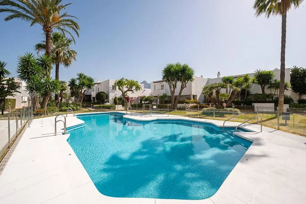 Modern Flat In Marbella, 2Br, Pool & Parking Apartment 0*, Marbella
