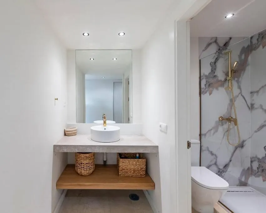 Modern Flat In Marbella, 2Br, Pool & Parking Appartement